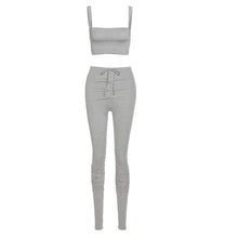 Summer Women's Casual Outfit with Off-Shoulder Design